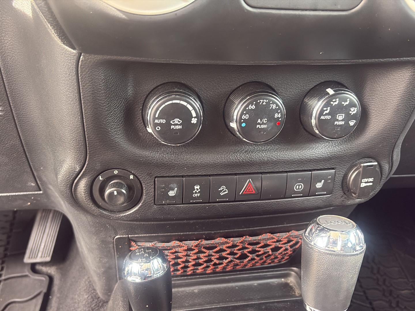 2012 Jeep Wrangler Unlimited Sahara