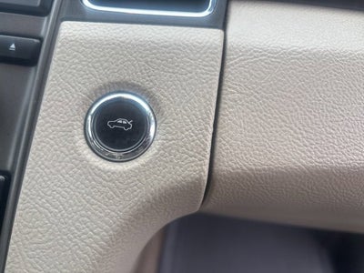 2011 Ford Taurus SEL