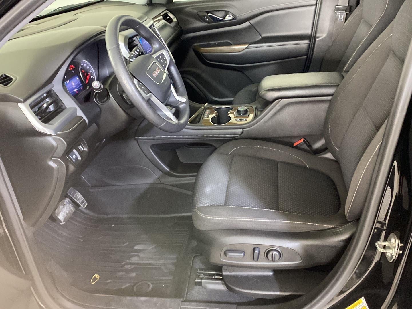 2022 GMC Acadia SLE