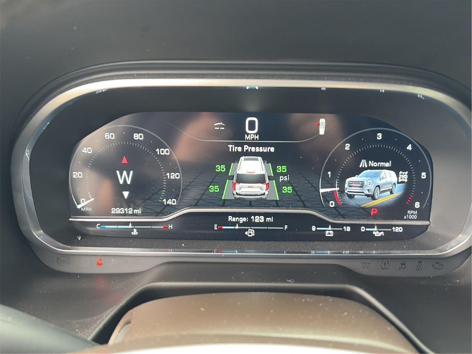 2023 GMC Yukon XL SLT