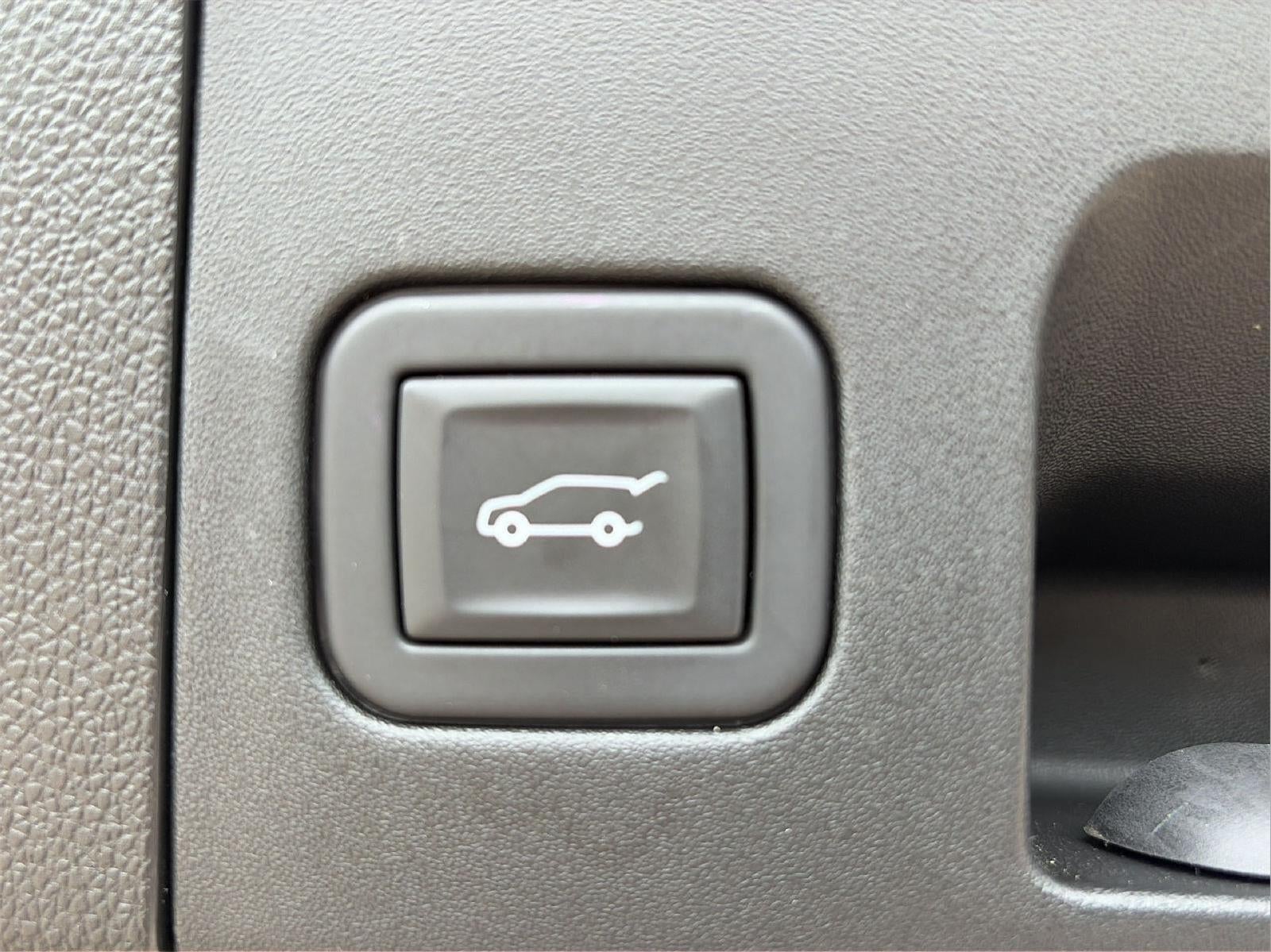 2023 Cadillac XT4 AWD Premium Luxury