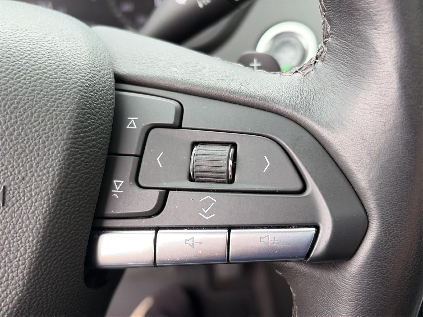 2023 Cadillac XT4 AWD Premium Luxury