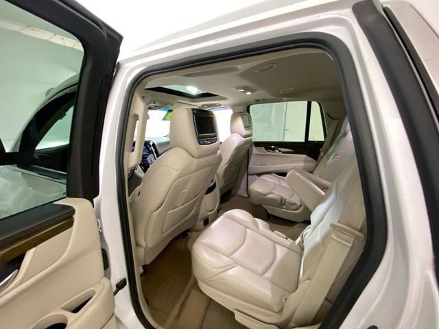 2018 Cadillac Escalade Luxury