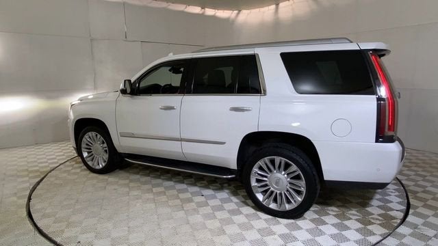 2018 Cadillac Escalade Luxury