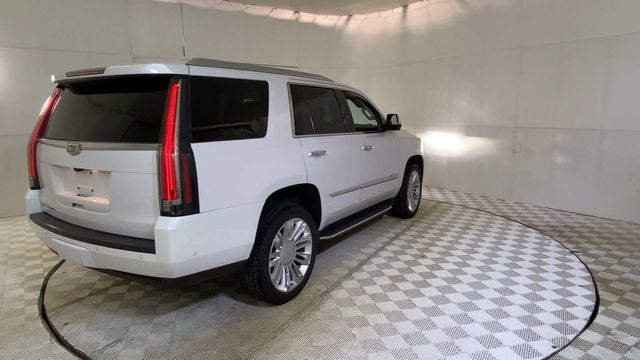 2018 Cadillac Escalade Luxury