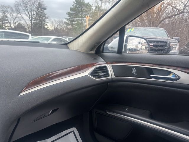 2014 Lincoln MKZ 4dr Sdn FWD