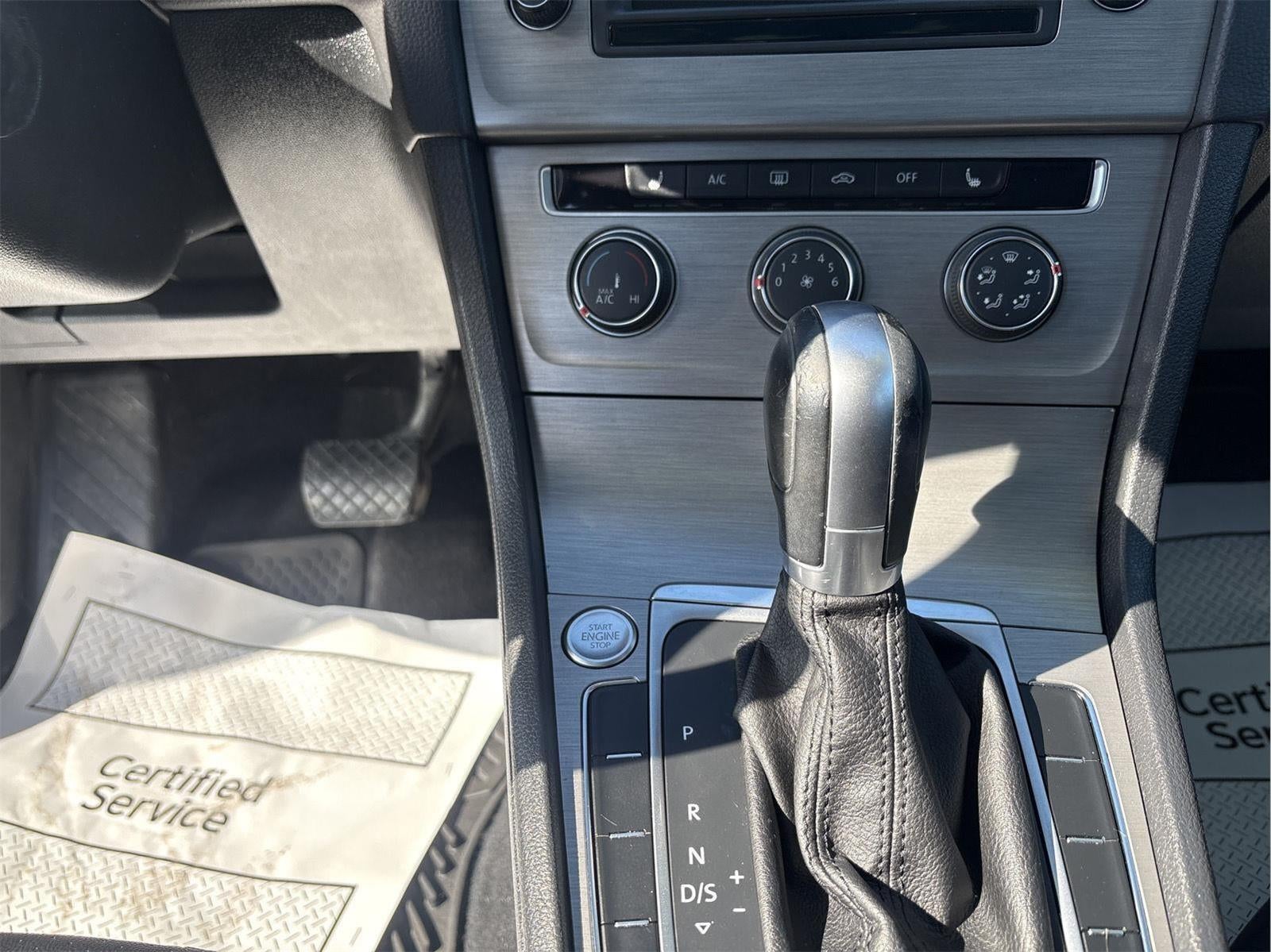 2017 Volkswagen Golf SportWagen S