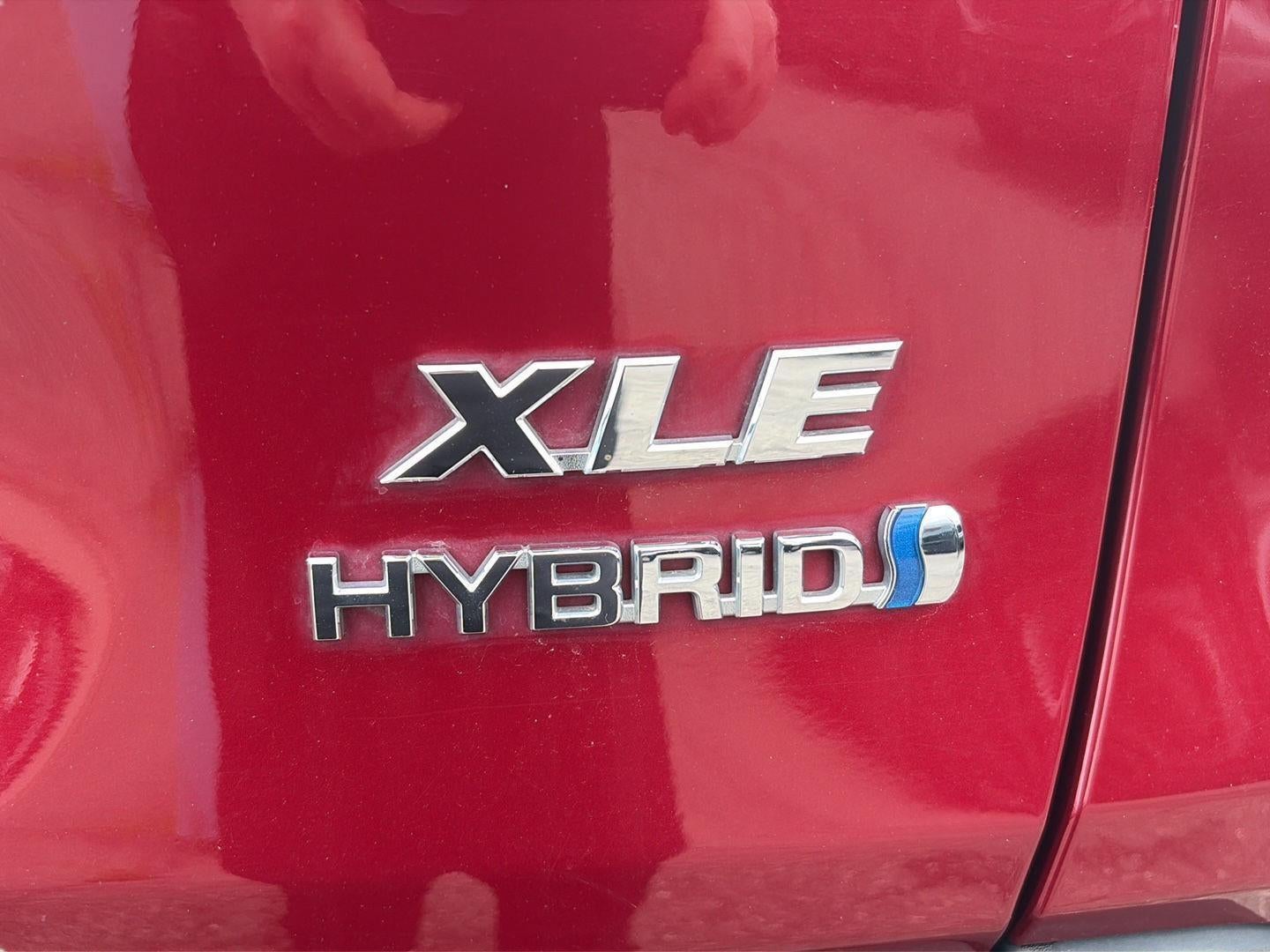 2022 Toyota RAV4 Hybrid XLE
