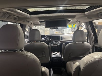 2018 Toyota Sienna XLE