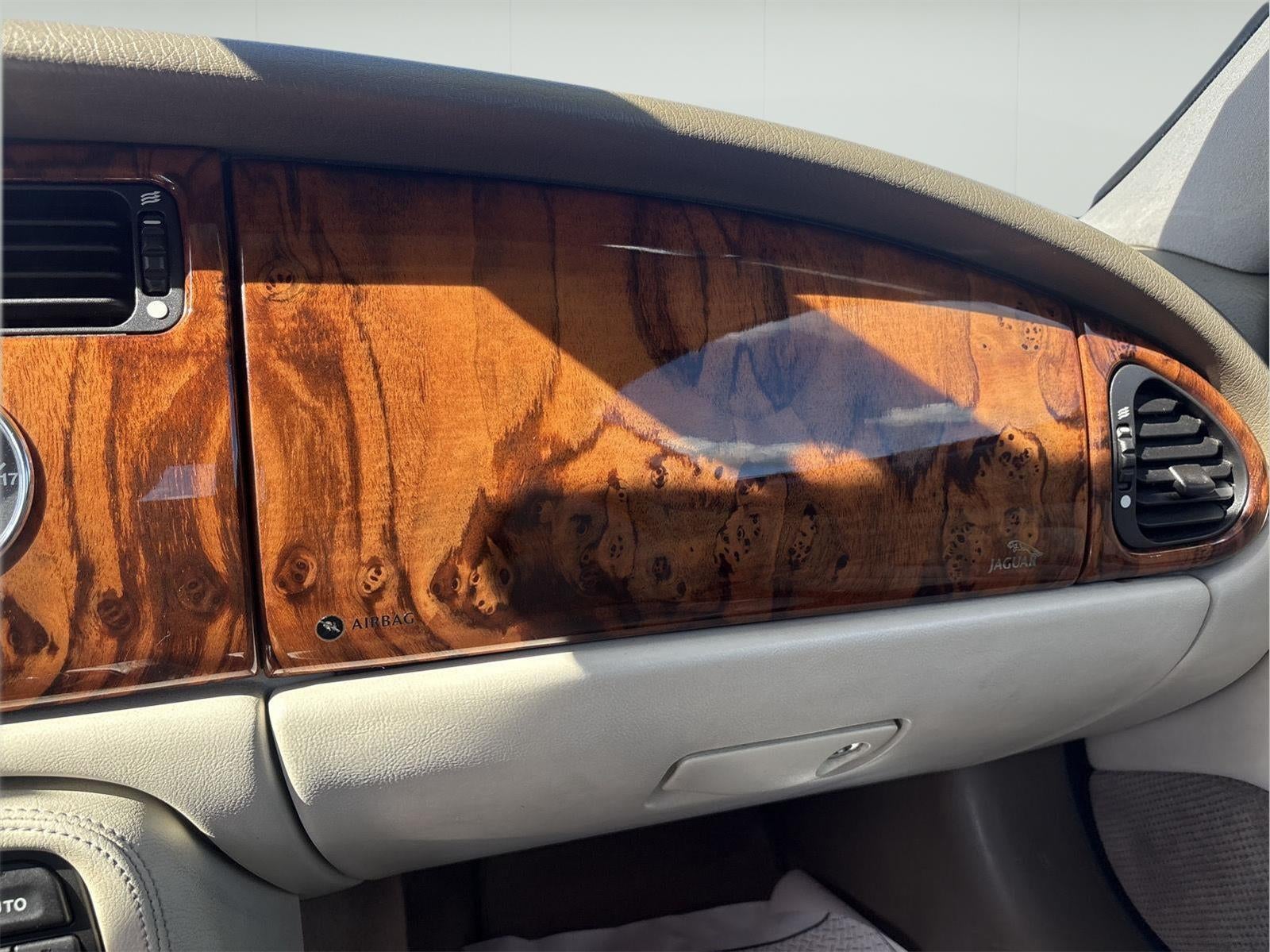2005 Jaguar XK8 XK8