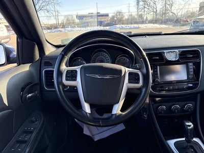 2013 Chrysler 200 Limited