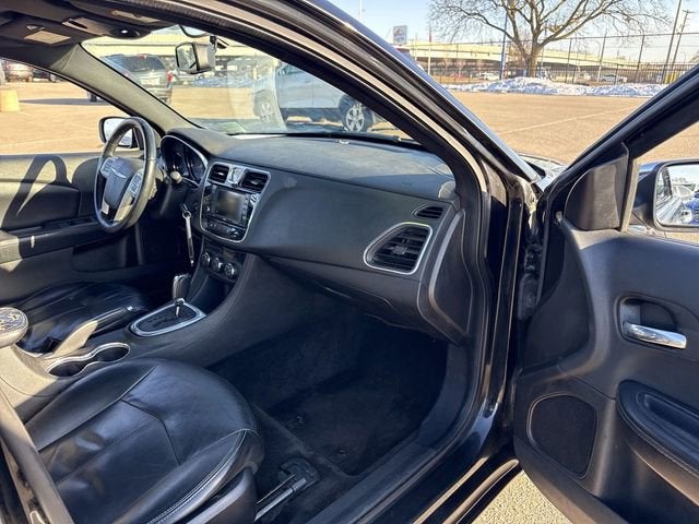 2013 Chrysler 200 Limited