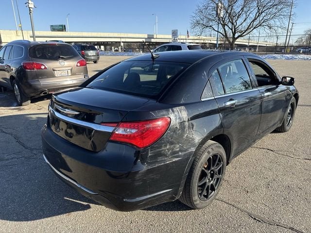 Used 2013 Chrysler 200 Limited with VIN 1C3CCBCG3DN757660 for sale in Redford Charter Township, MI