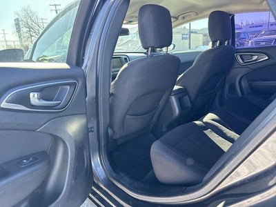 2015 Chrysler 200 Limited