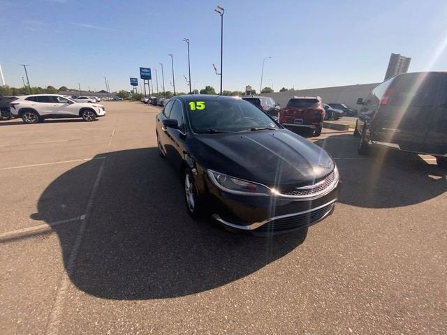 2015 Chrysler 200 Limited's photo
