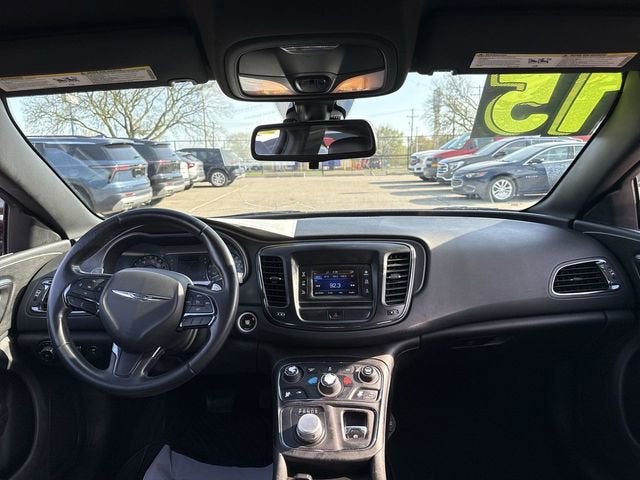 2015 Chrysler 200 S