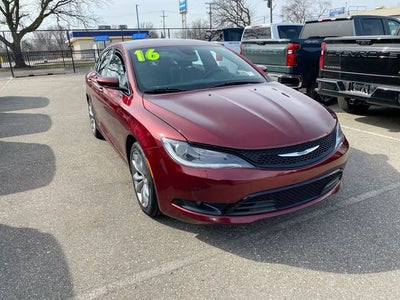 2016 Chrysler 200 S