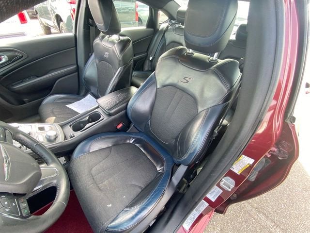2016 Chrysler 200 S