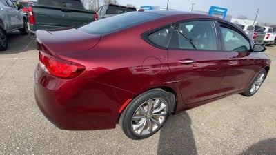 2016 Chrysler 200 S