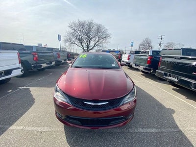 2016 Chrysler 200 S