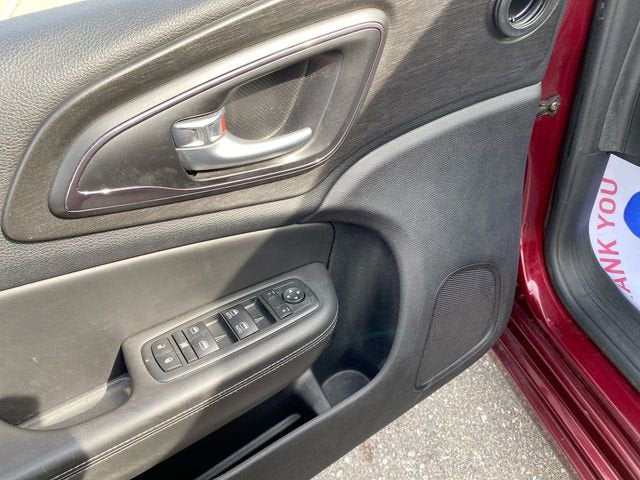 2016 Chrysler 200 S