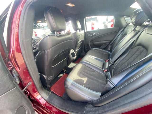 2016 Chrysler 200 S