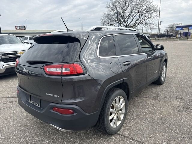 Used 2015 Jeep Cherokee Limited with VIN 1C4PJMDS7FW718732 for sale in Redford Charter Township, MI