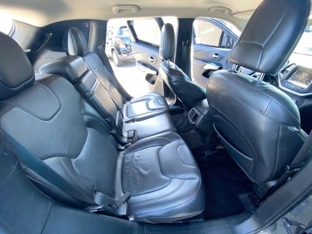 2018 Jeep Cherokee Overland