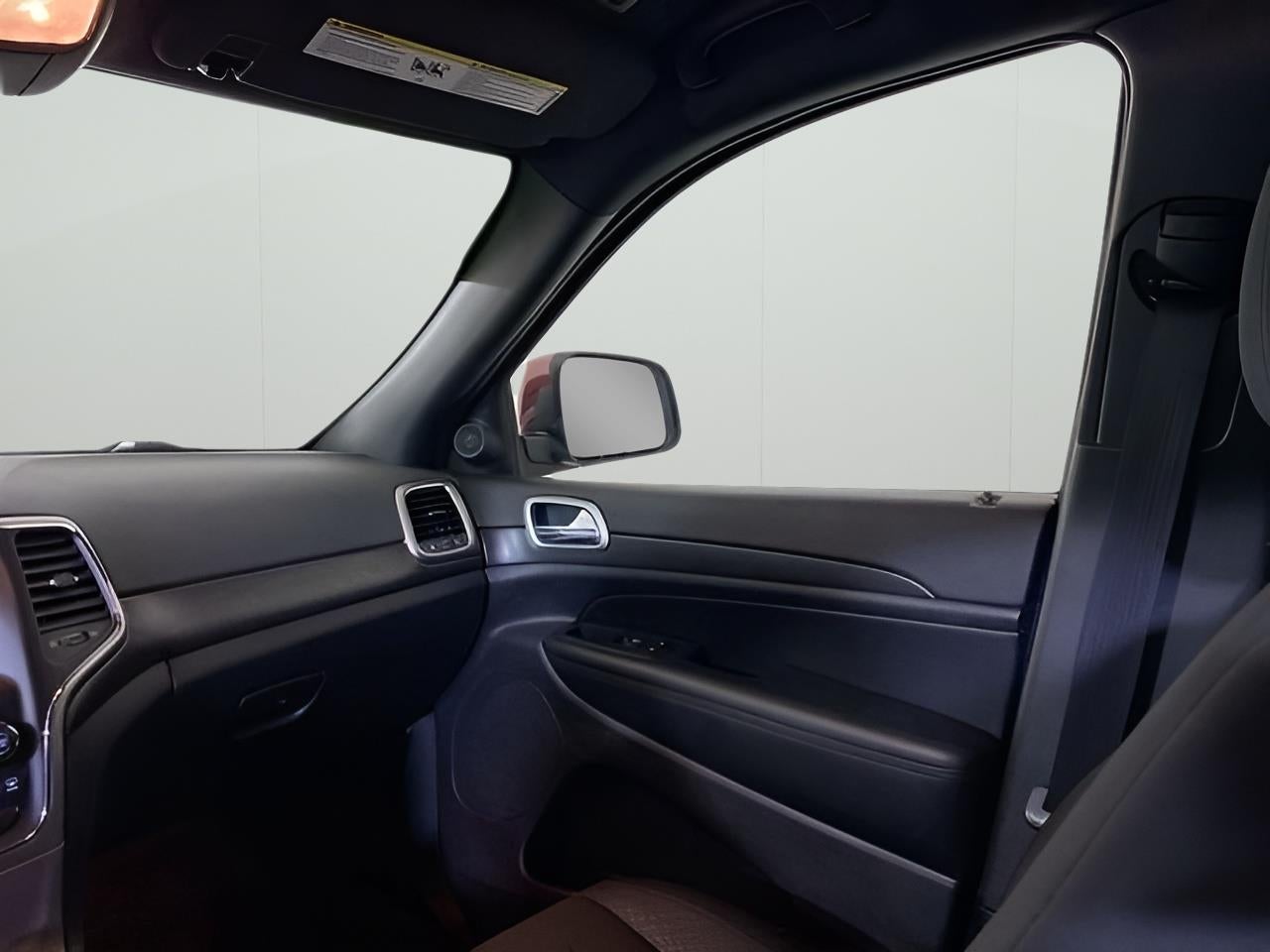 2018 Jeep Grand Cherokee Laredo E 4x2
