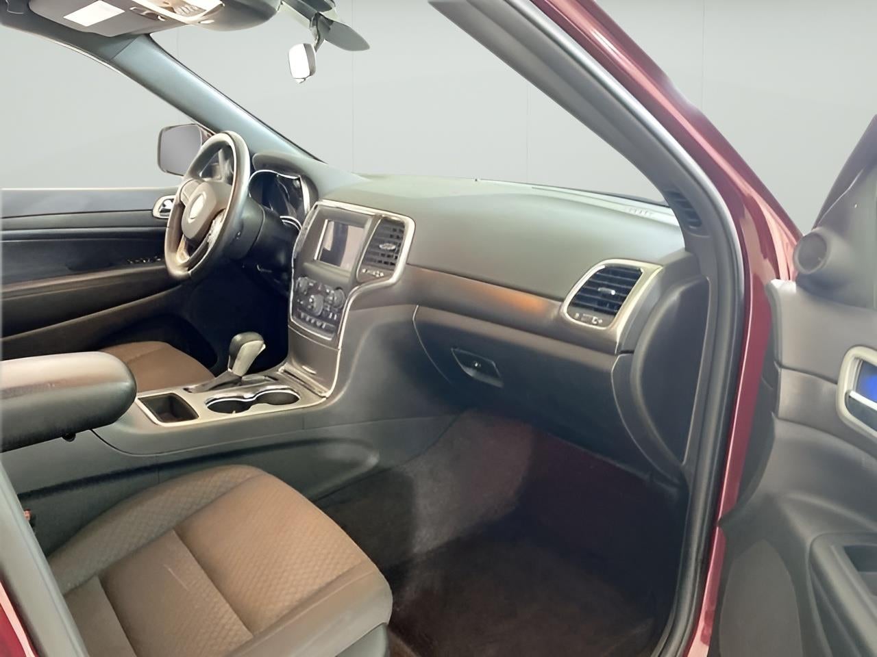 2018 Jeep Grand Cherokee Laredo E 4x2
