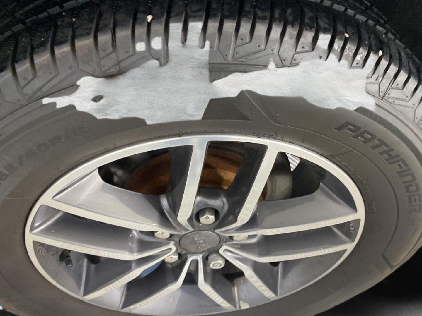 2019 Jeep Grand Cherokee Laredo E