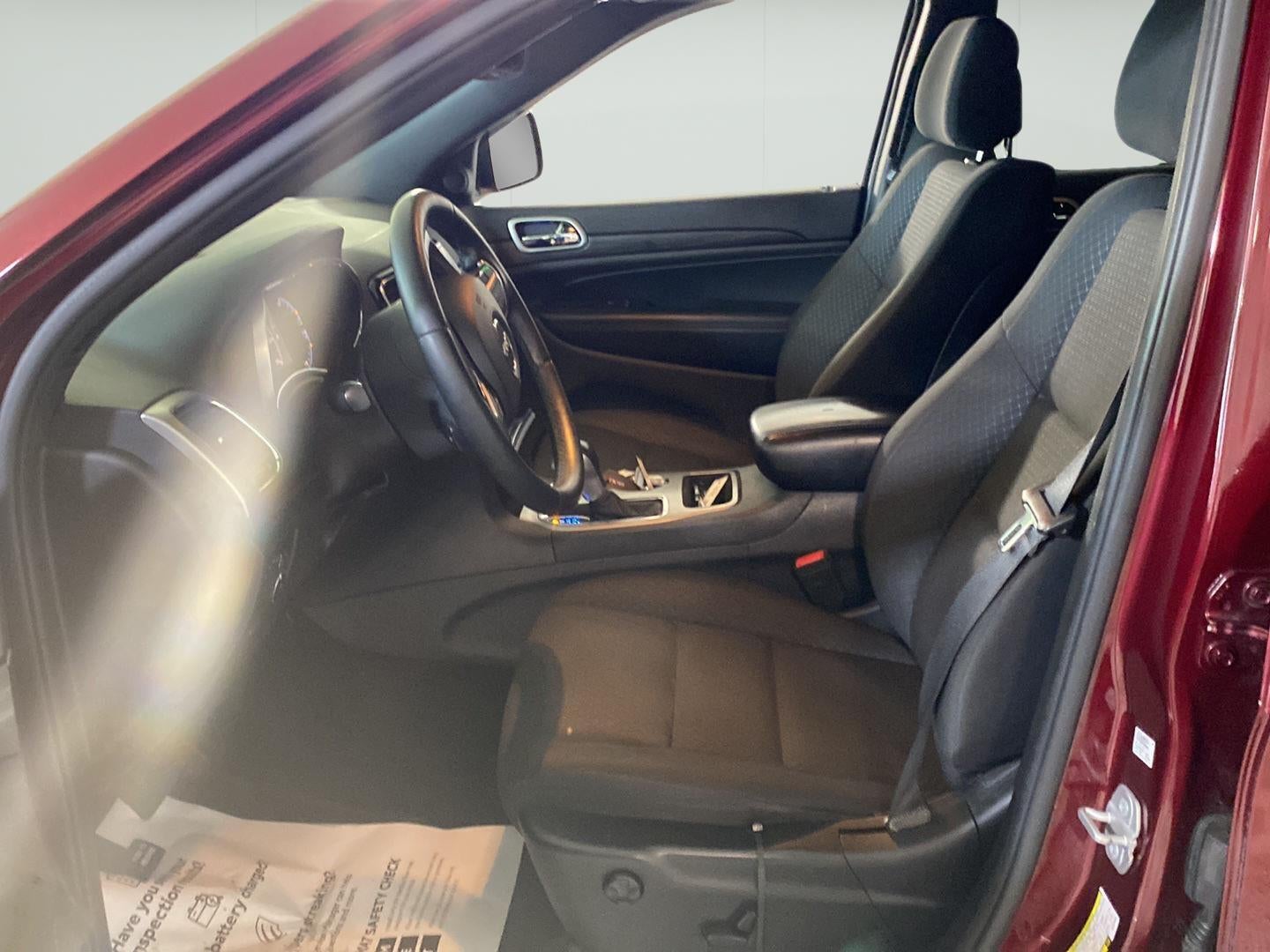2019 Jeep Grand Cherokee Laredo E
