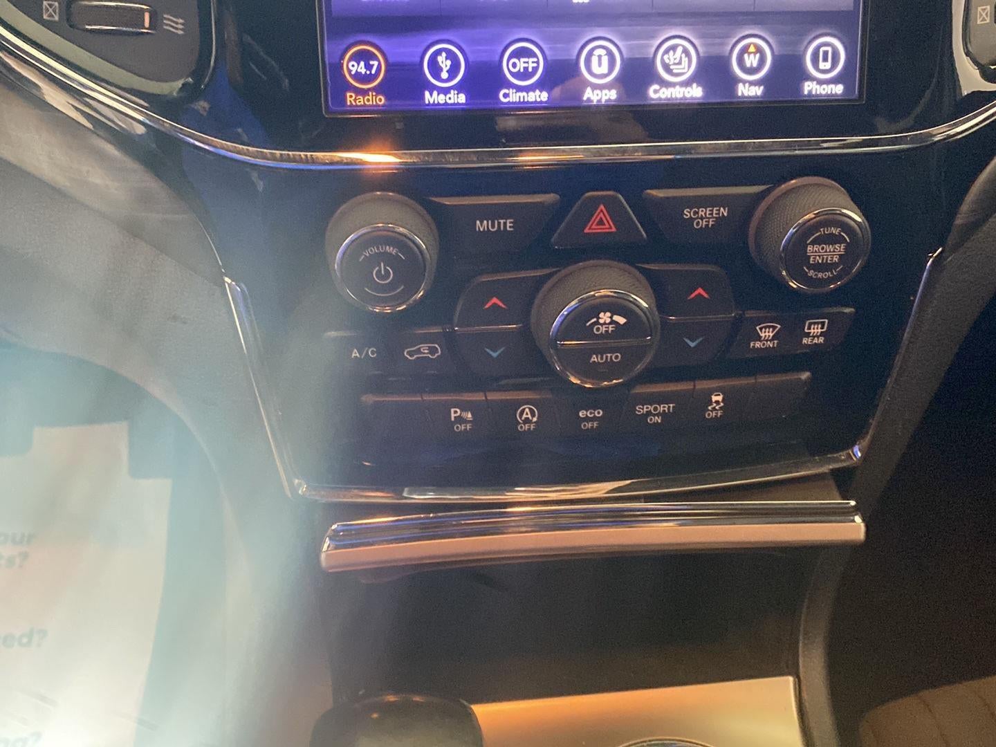 2019 Jeep Grand Cherokee Laredo E