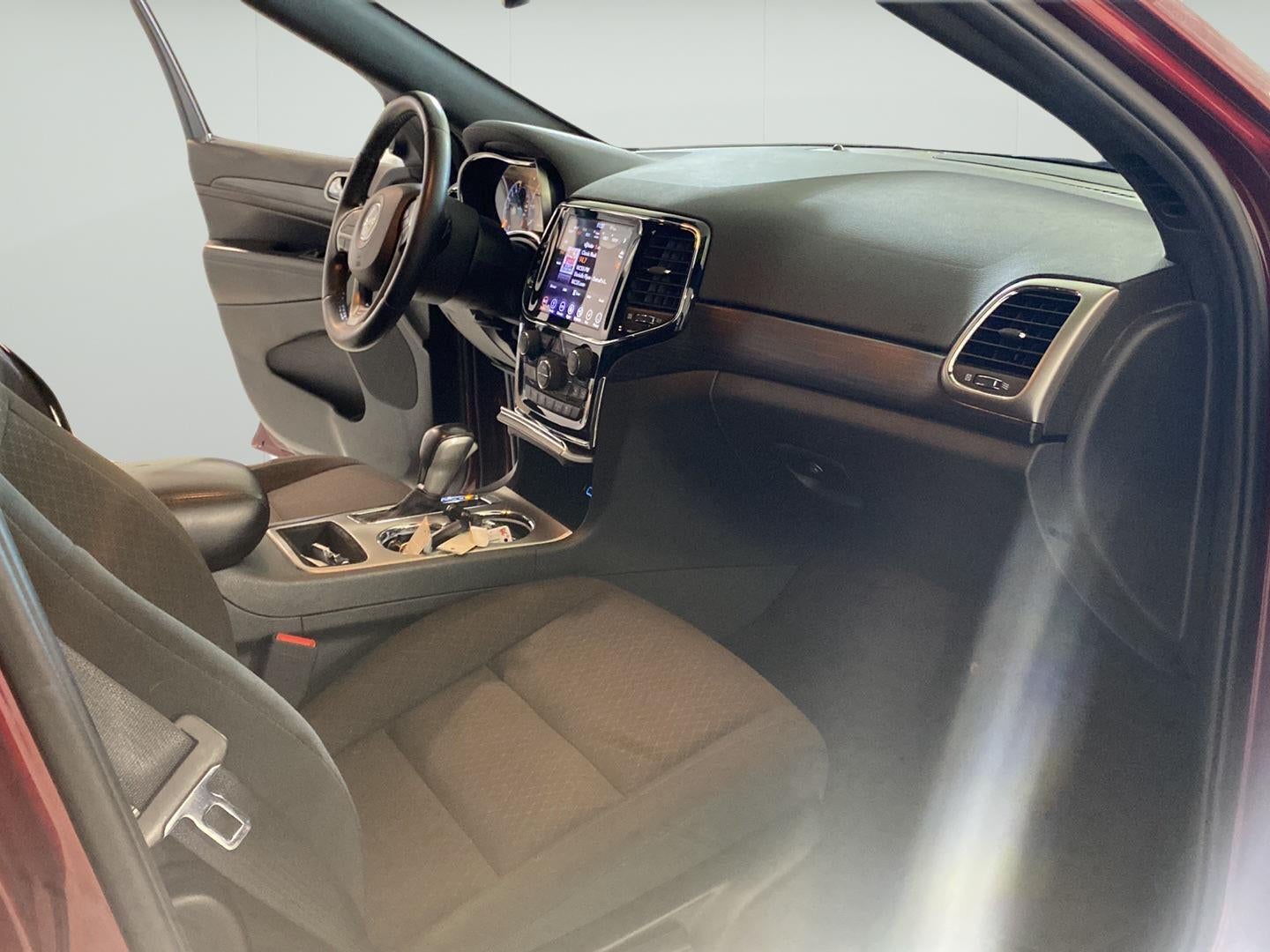 2019 Jeep Grand Cherokee Laredo E