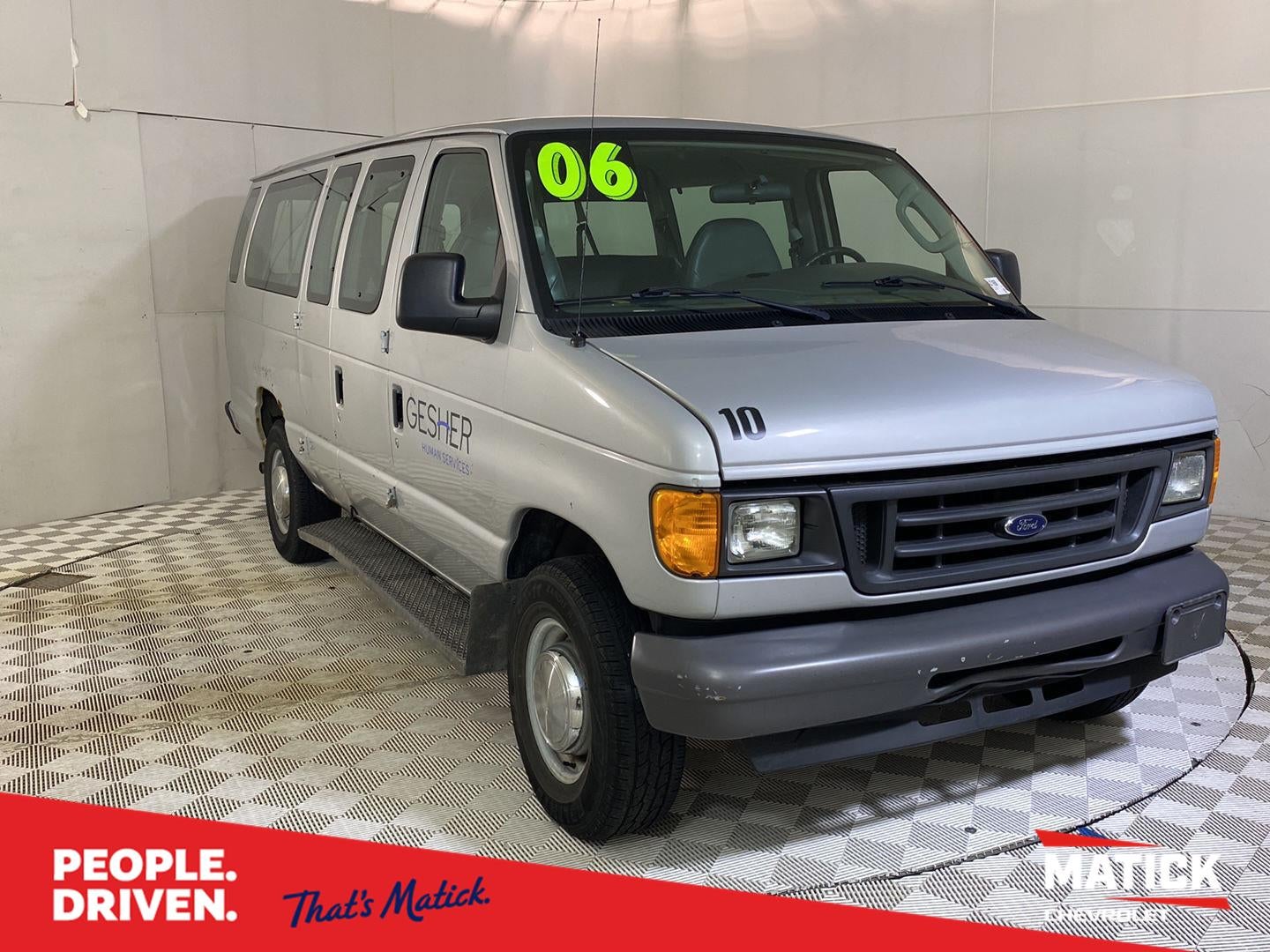 2006 Ford Econoline Wagon XL