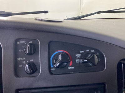 2006 Ford Econoline Wagon XL