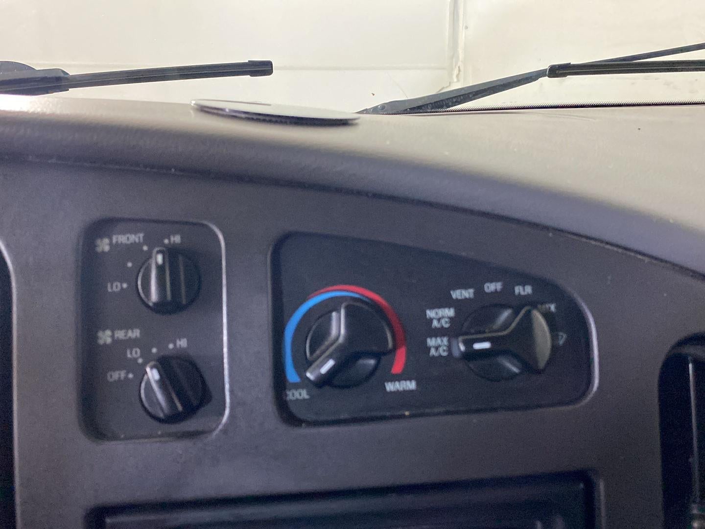2006 Ford Econoline Wagon XL