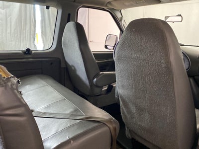 2006 Ford Econoline Wagon XL