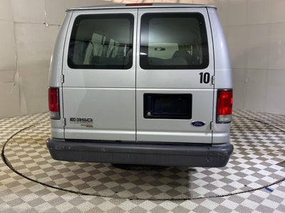 2006 Ford Econoline Wagon XL