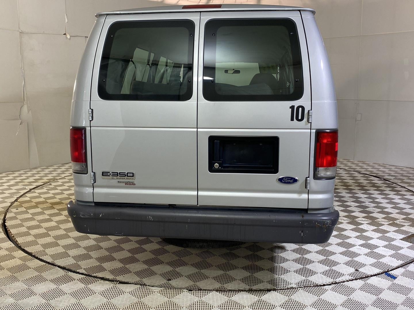 2006 Ford Econoline Wagon XL
