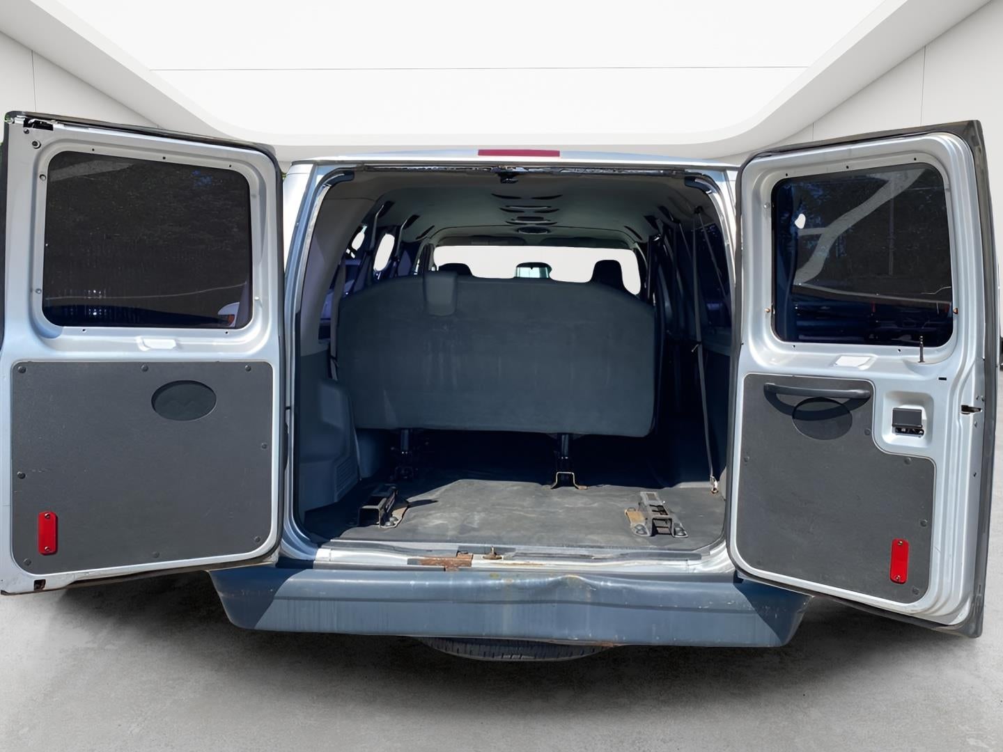2011 Ford Econoline Wagon XL