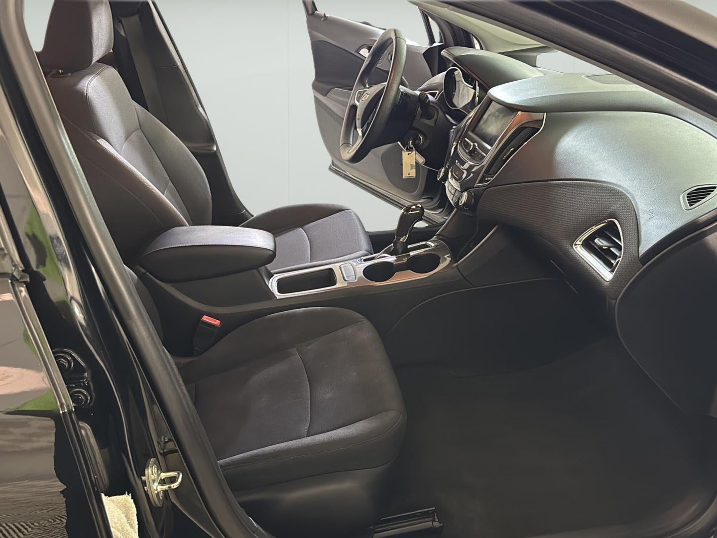 2019 Chevrolet Cruze LS