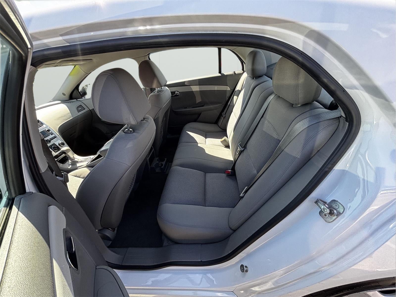 2011 Chevrolet Malibu LS w/1FL