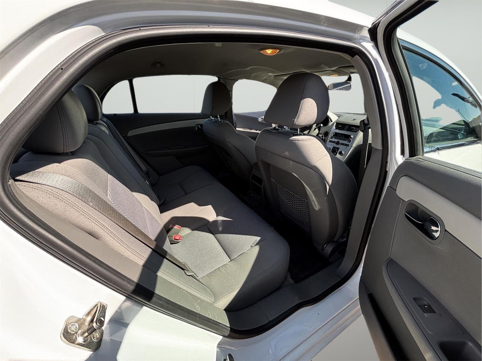 2011 Chevrolet Malibu LS w/1FL
