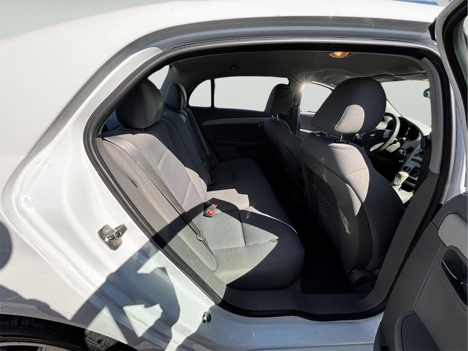 2011 Chevrolet Malibu LS w/1FL
