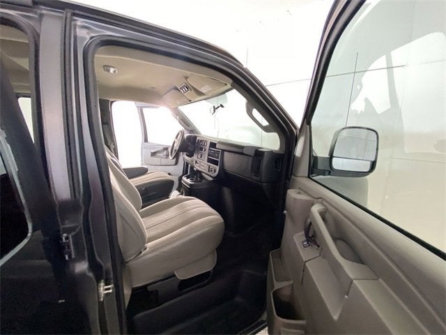 2016 Chevrolet Express Passenger 3500 LT