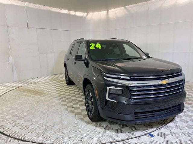 2024 Chevrolet Traverse FWD LT's photo