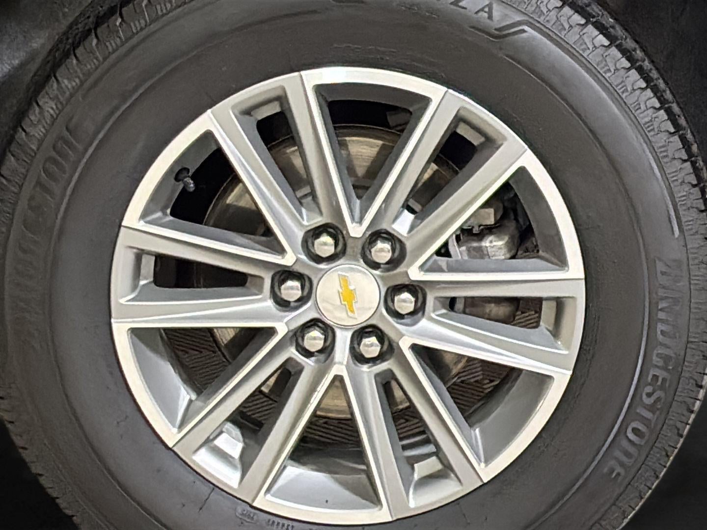 2022 Chevrolet Traverse LT Cloth