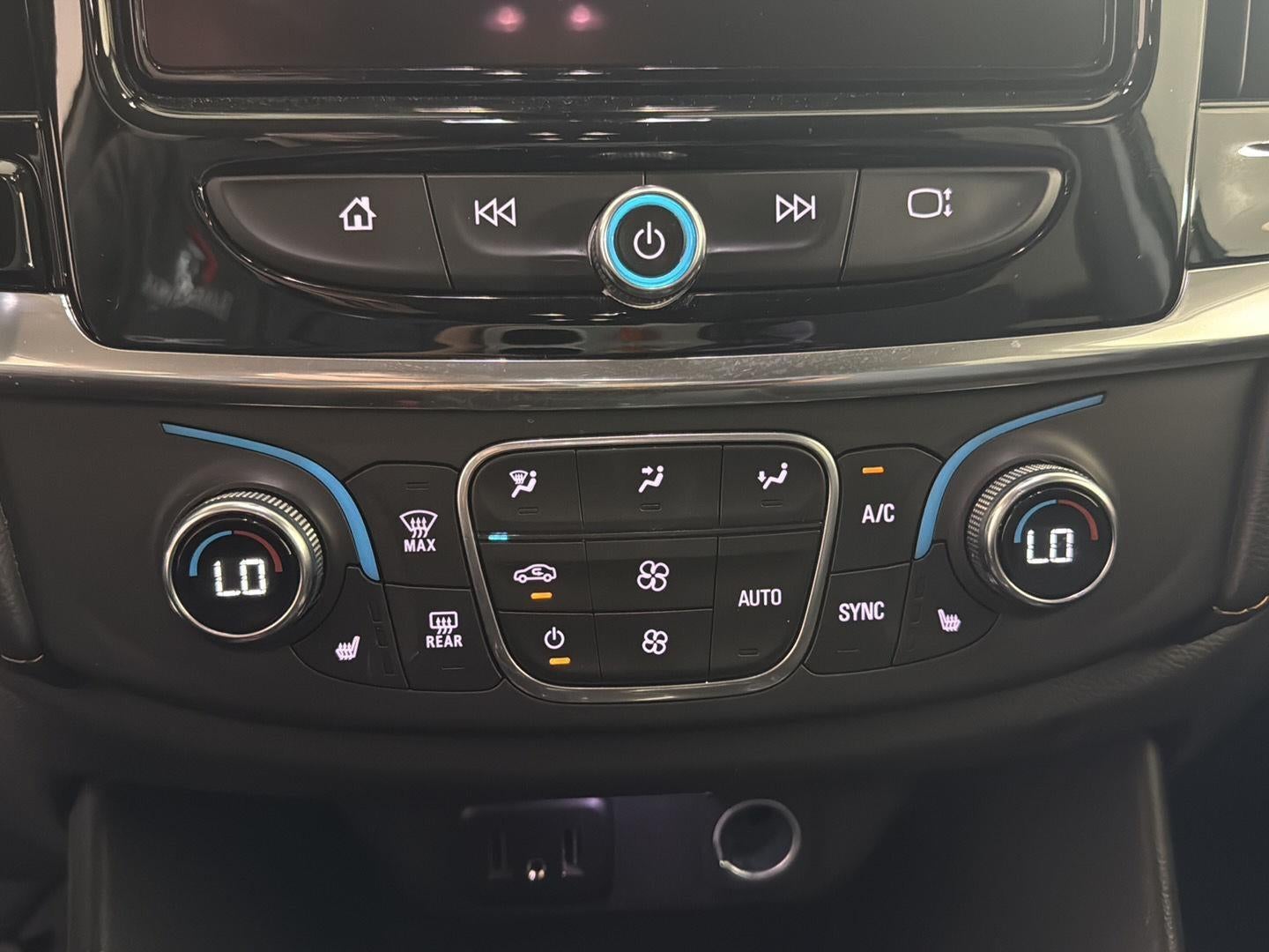 2020 Chevrolet Traverse LT Cloth