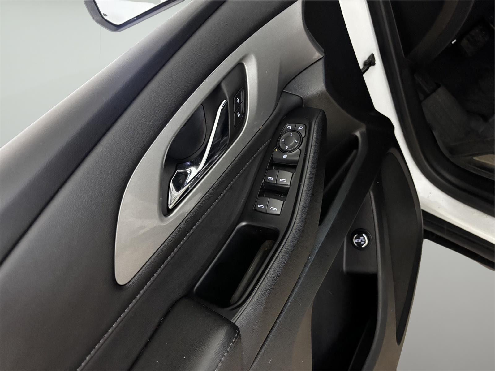2024 Chevrolet Traverse Limited LT Cloth